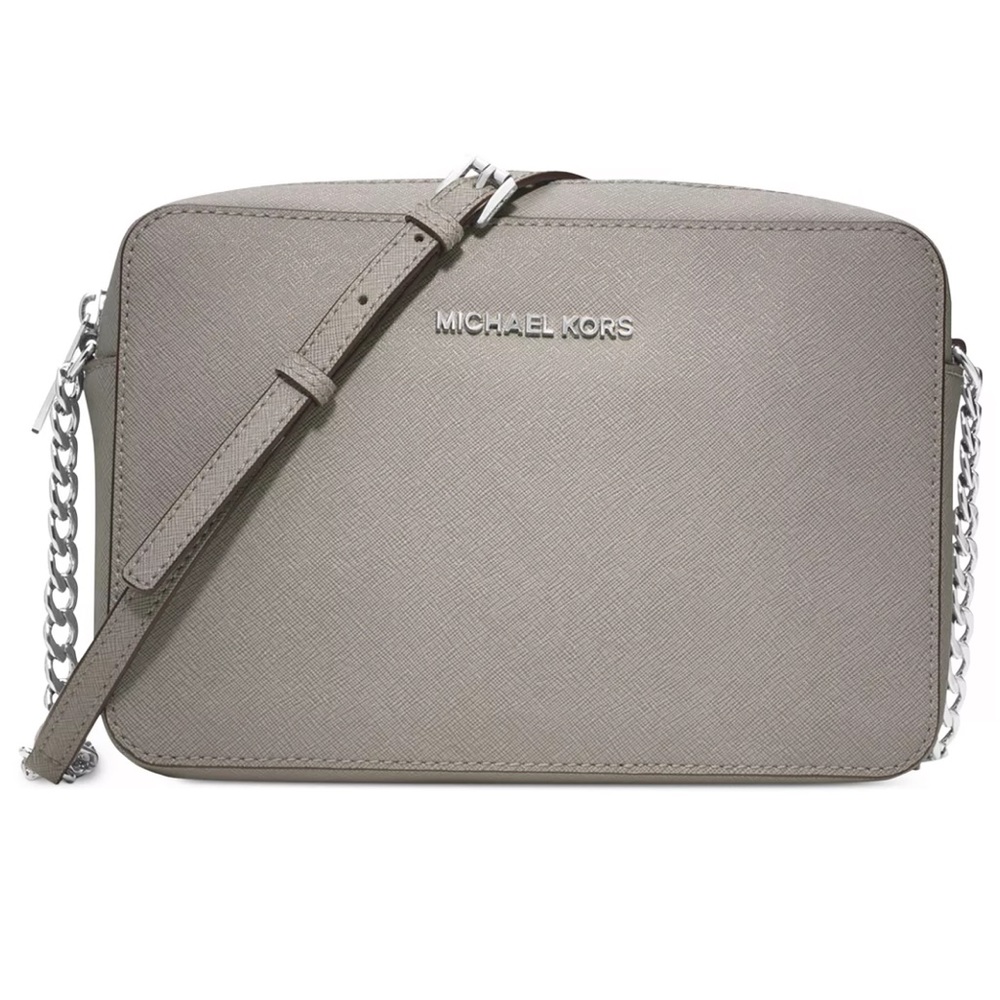GUC. MICHAEL KORS Pearl Grey Crossbody Purse with Silver Chain